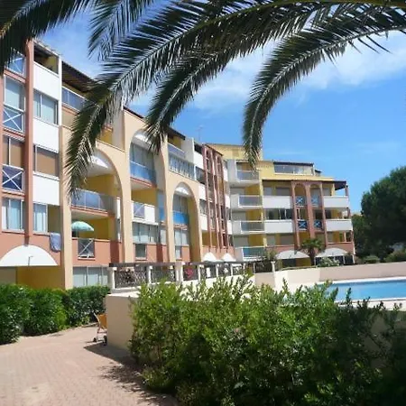 One-Bedroom Apartment With Sea View 99 آجد